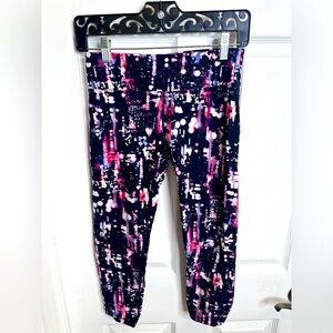 Calvin Klein performance leggings. Size small.